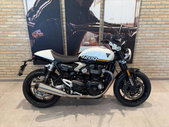 TRIUMPH SPEED TWIN 